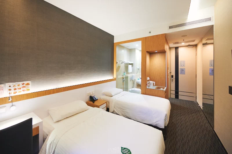 A Review of the Seacare Hotel Singapore, a 4-Star Accommodation Near Chinatown