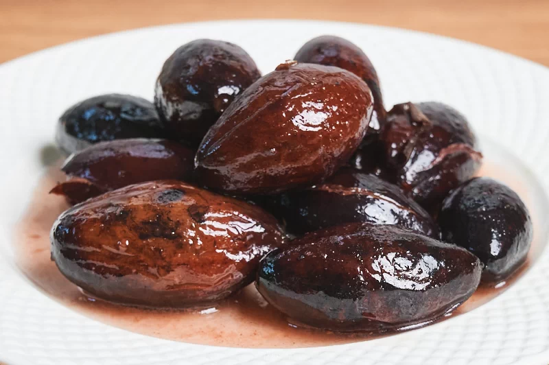 What Is Chinese Black Olive (Canarium pimela), and What Are Its Benefits?