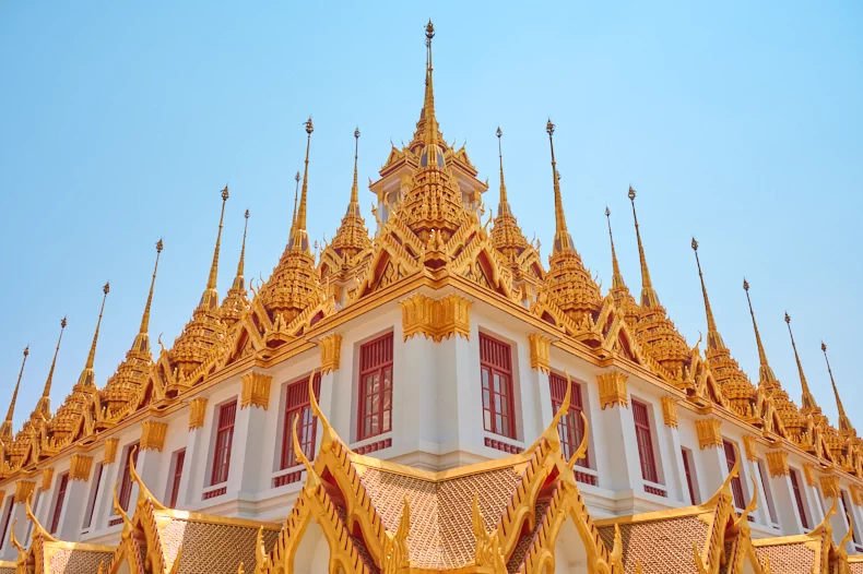 A Visit to Wat Ratchanatdaram Worawihan and Loha Prasat, Everything You Want to Know