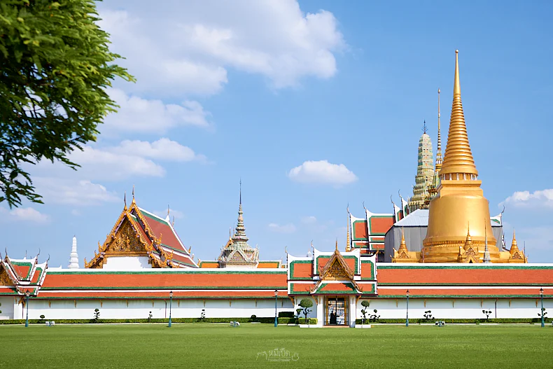 12 Hours in Bangkok Itinerary, The Grand Palace, Wat Pho, Wat Arun